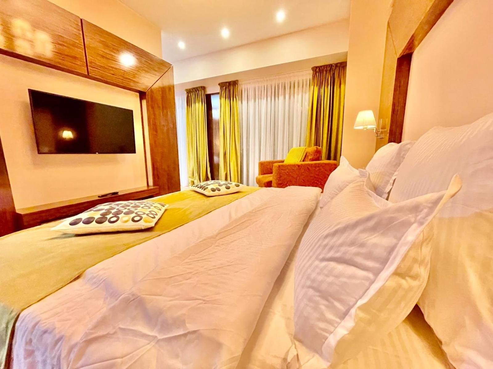 Royal Studio Apartment With A Perfect View - Yamaluxe Bucareste Exterior foto